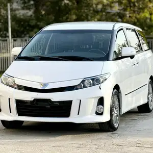 Toyota Estima, 2014