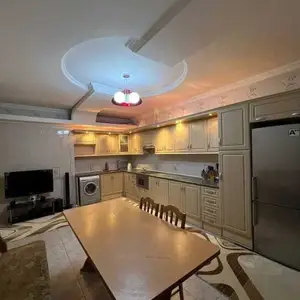 2-комн. квартира, 4 этаж, 100м², Дом печать