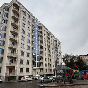 2-комн. квартира, 1 этаж, 63 м², 18 мкр