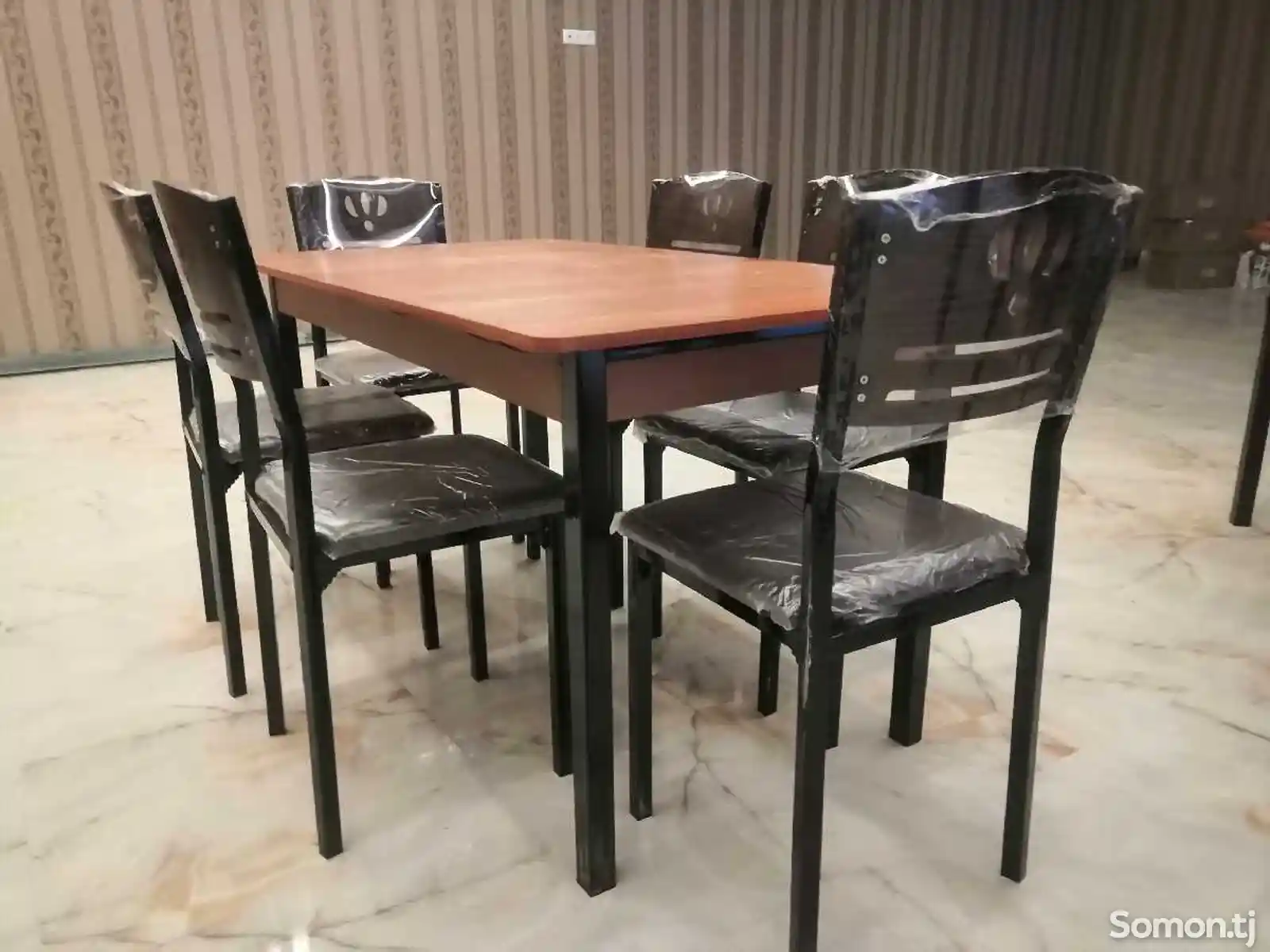 Комплект стол со стульями-2