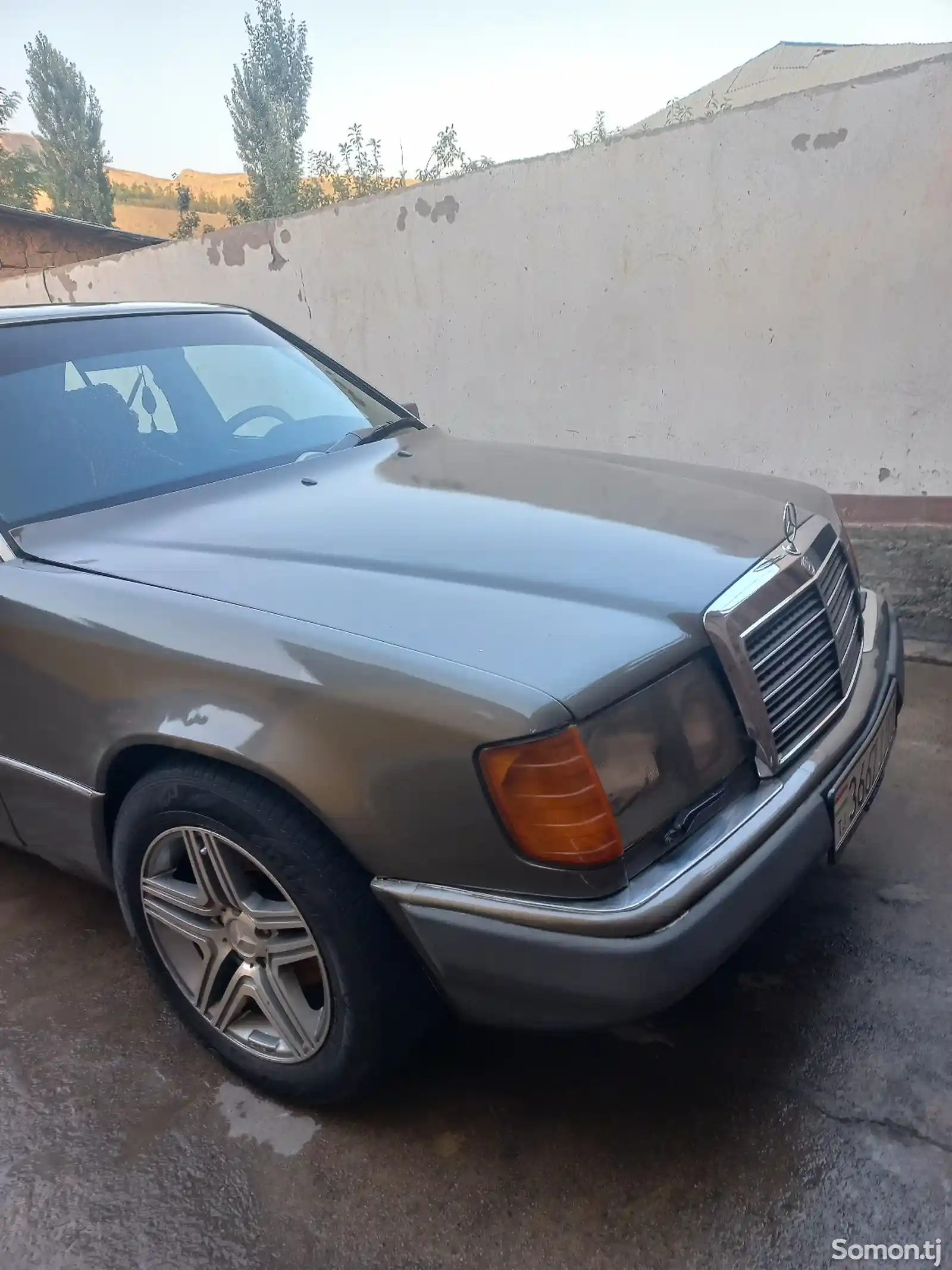 Mercedes-Benz W124, 1989-2