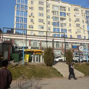 3-комн. квартира, 2 этаж, 130 м², 92мкр