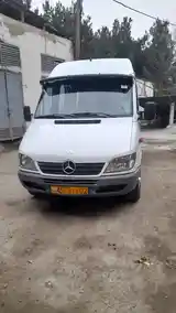 Mercedes benz sprinter-8