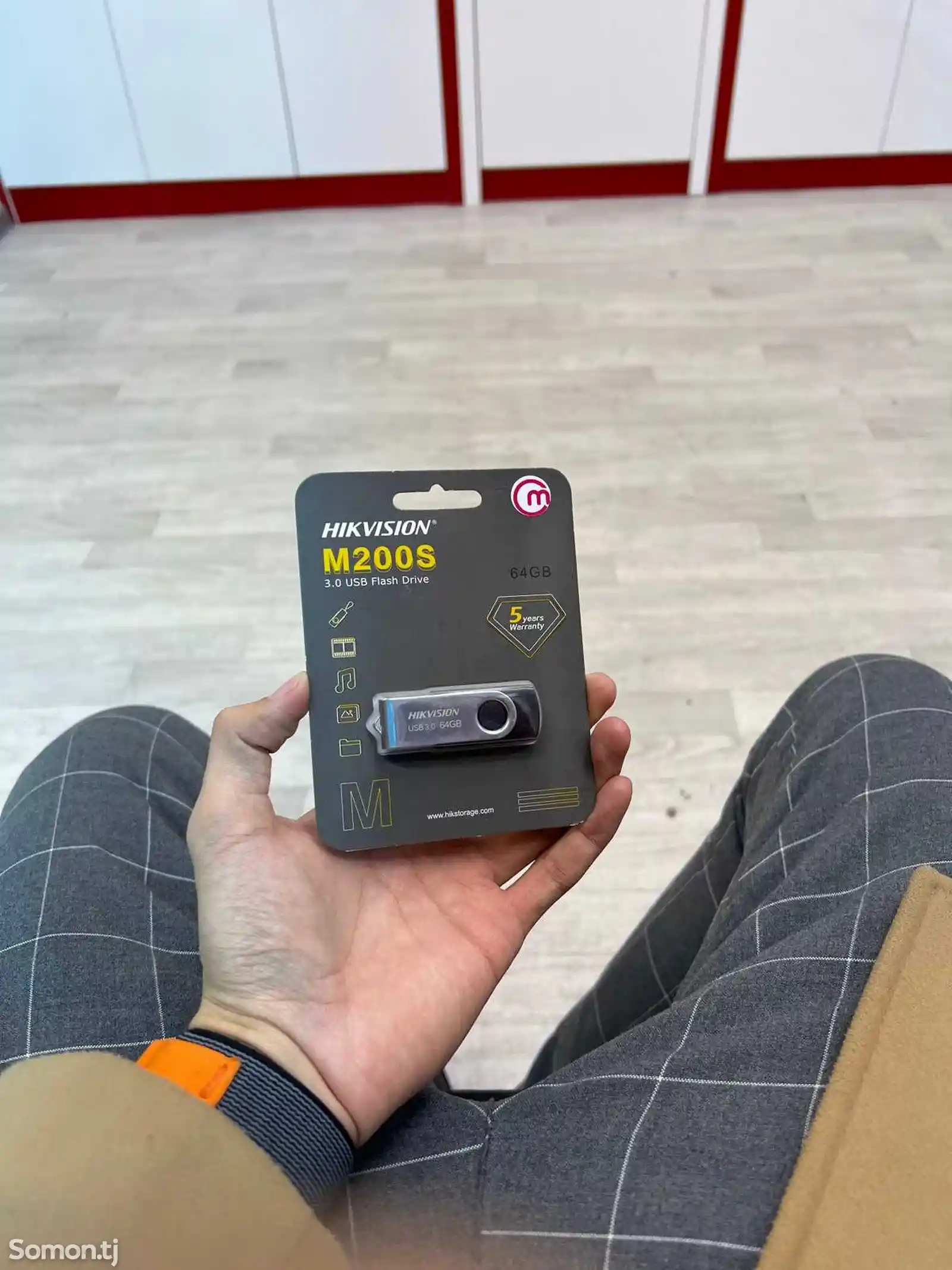 Флешка Hikvision 64Gb