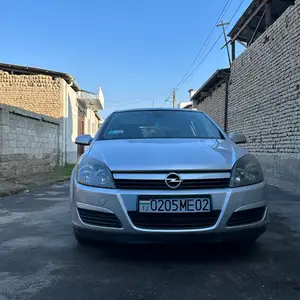 Opel Astra H, 2004