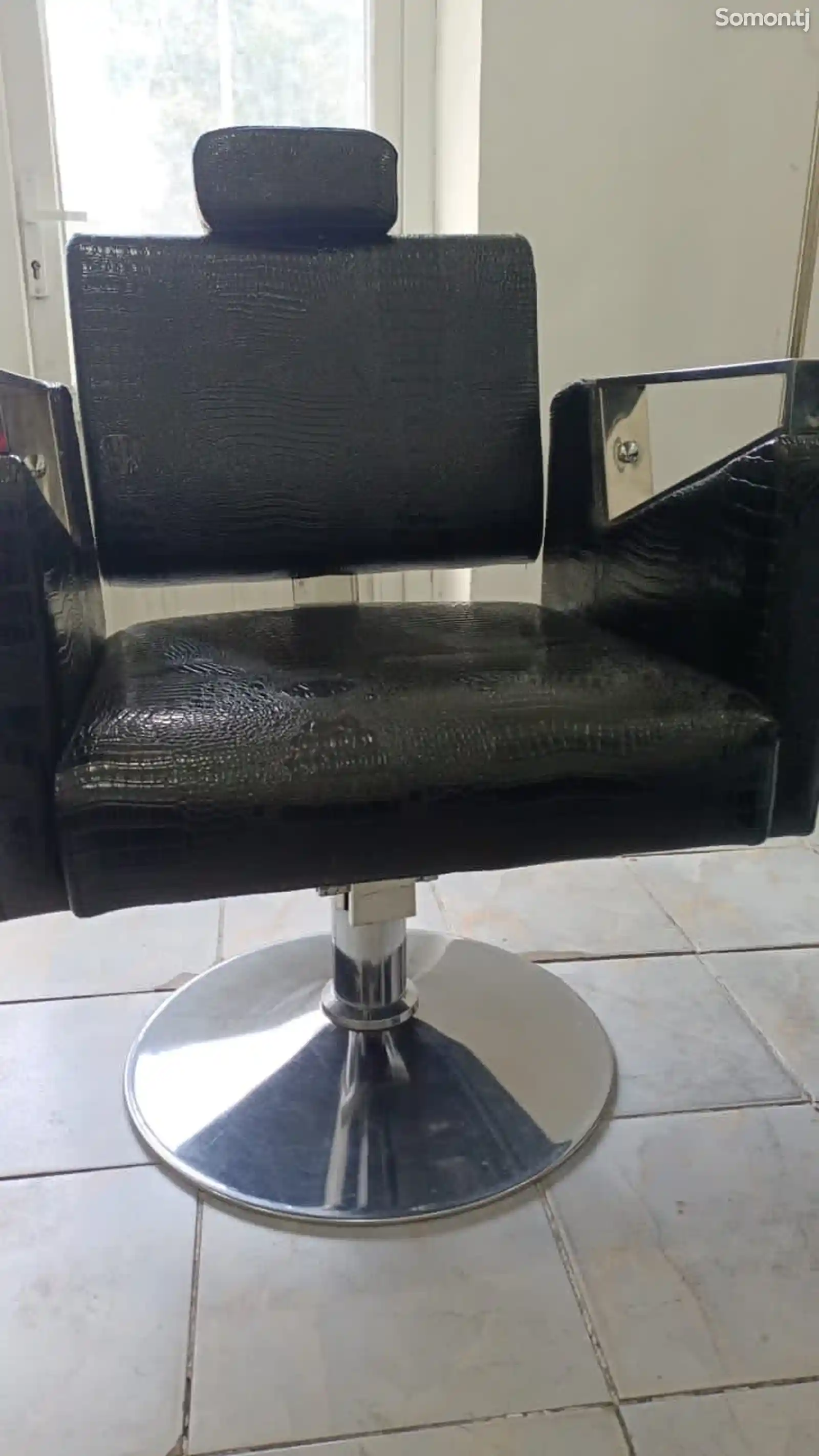 Кресла для парикмахерской-2