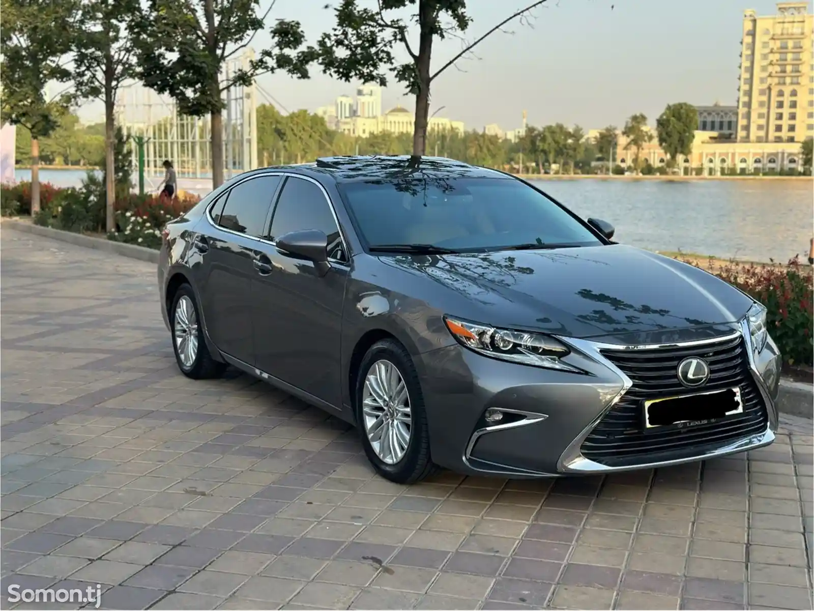 Lexus ES series, 2013-1