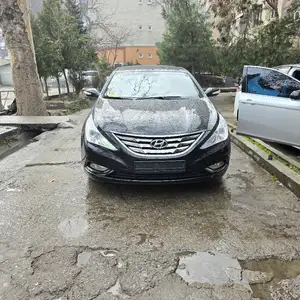 Hyundai Sonata, 2010