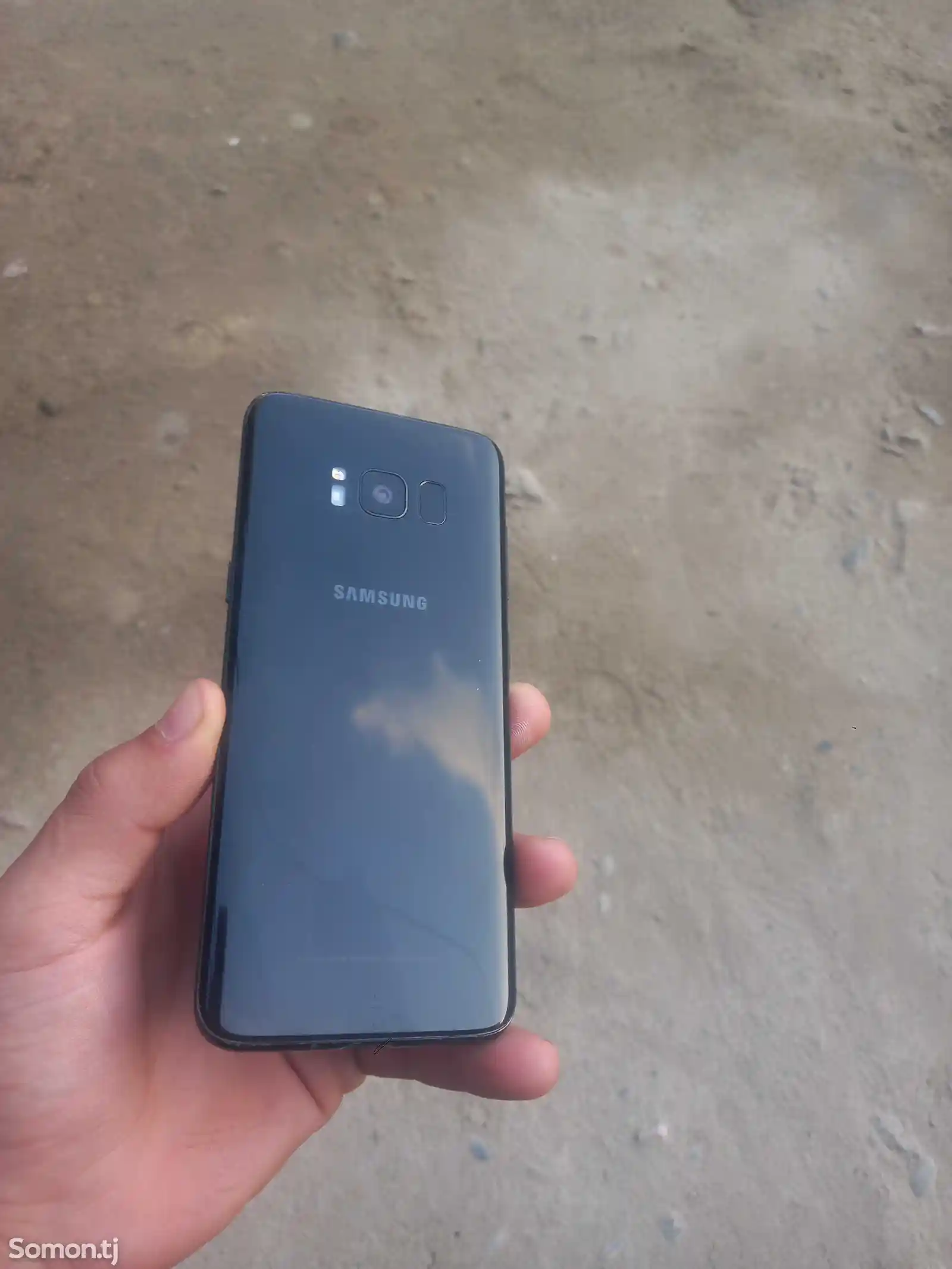 Samsung Galaxy C8-2