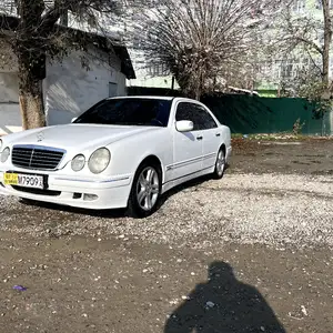 Mercedes-Benz E class, 2001