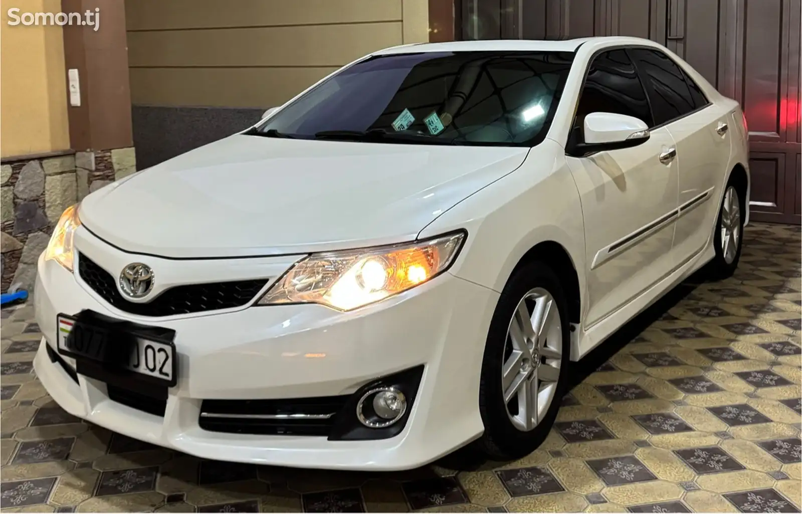 Toyota Camry, 2013-1