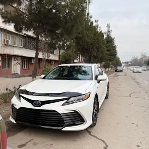 Toyota Camry, 2018