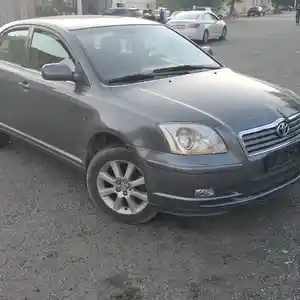 Toyota Avensis, 2004