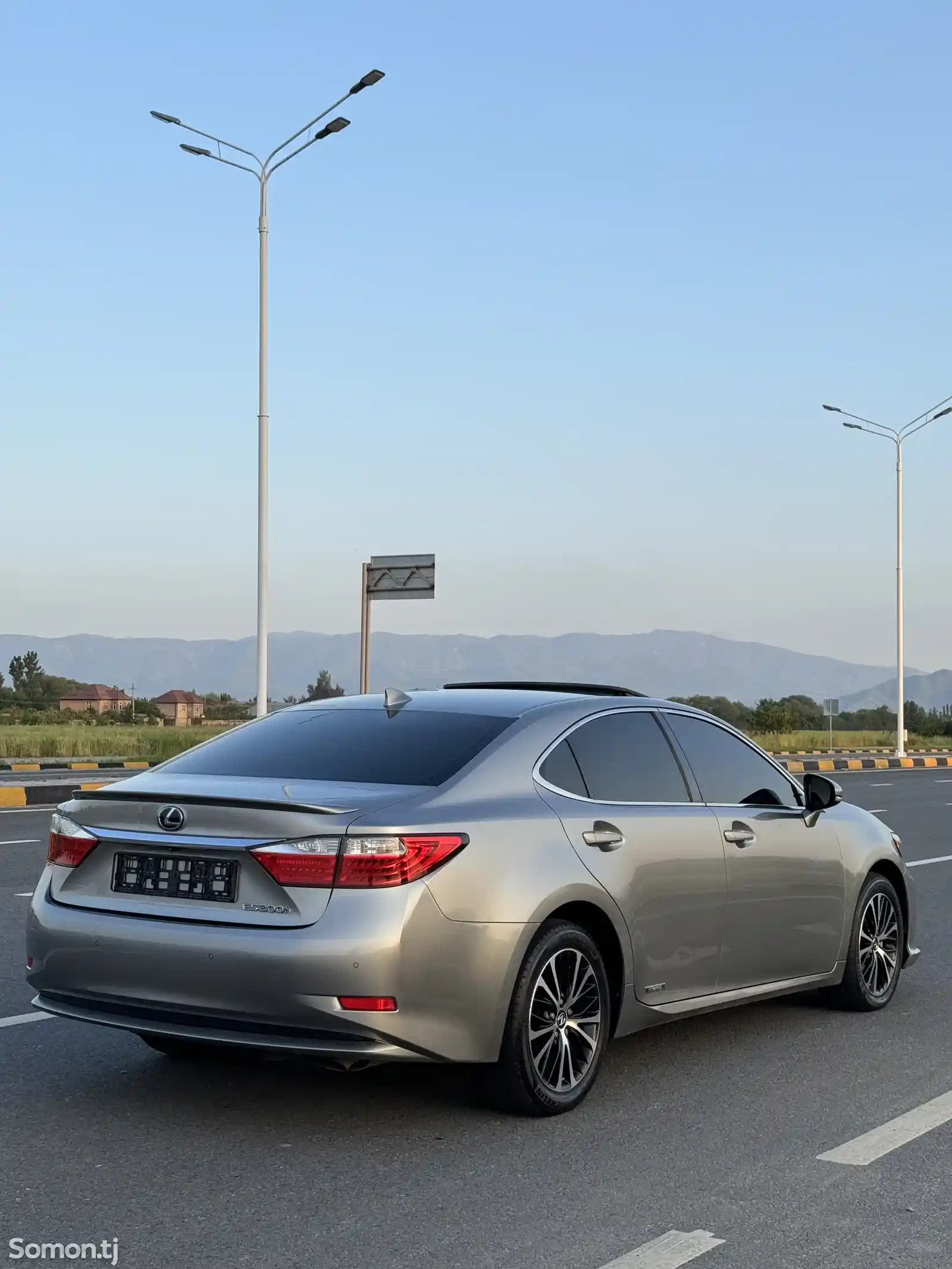 Lexus ES series, 2015-5