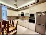 3-комн. квартира, 5 этаж, 130м², Славянский-9