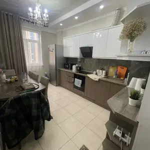 2-комн. квартира, 8 этаж, 70м², И.Сомони