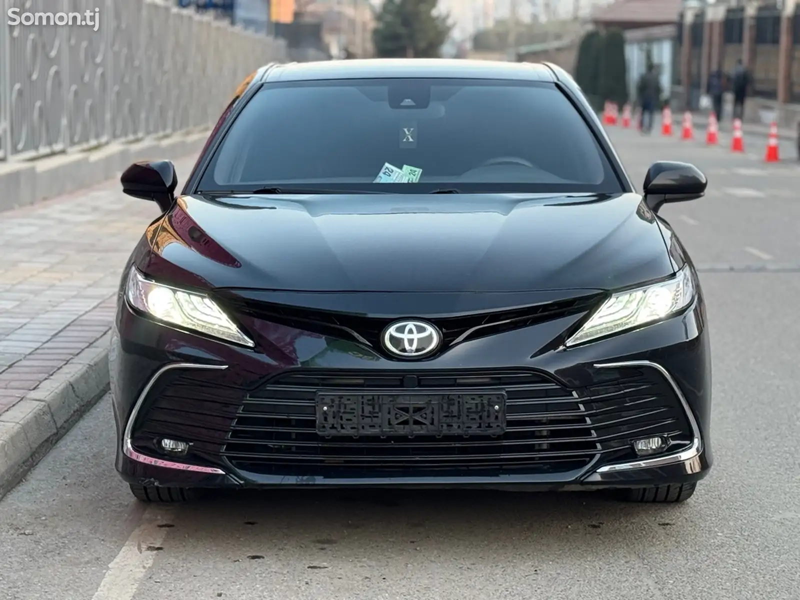 Toyota Camry, 2018-1