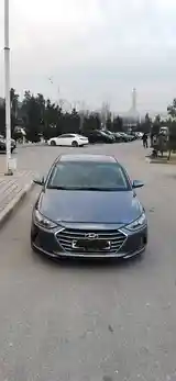 Hyundai Elantra, 2017-4