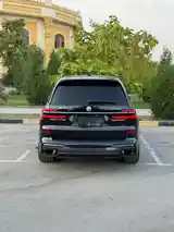 BMW X7, 2023-4