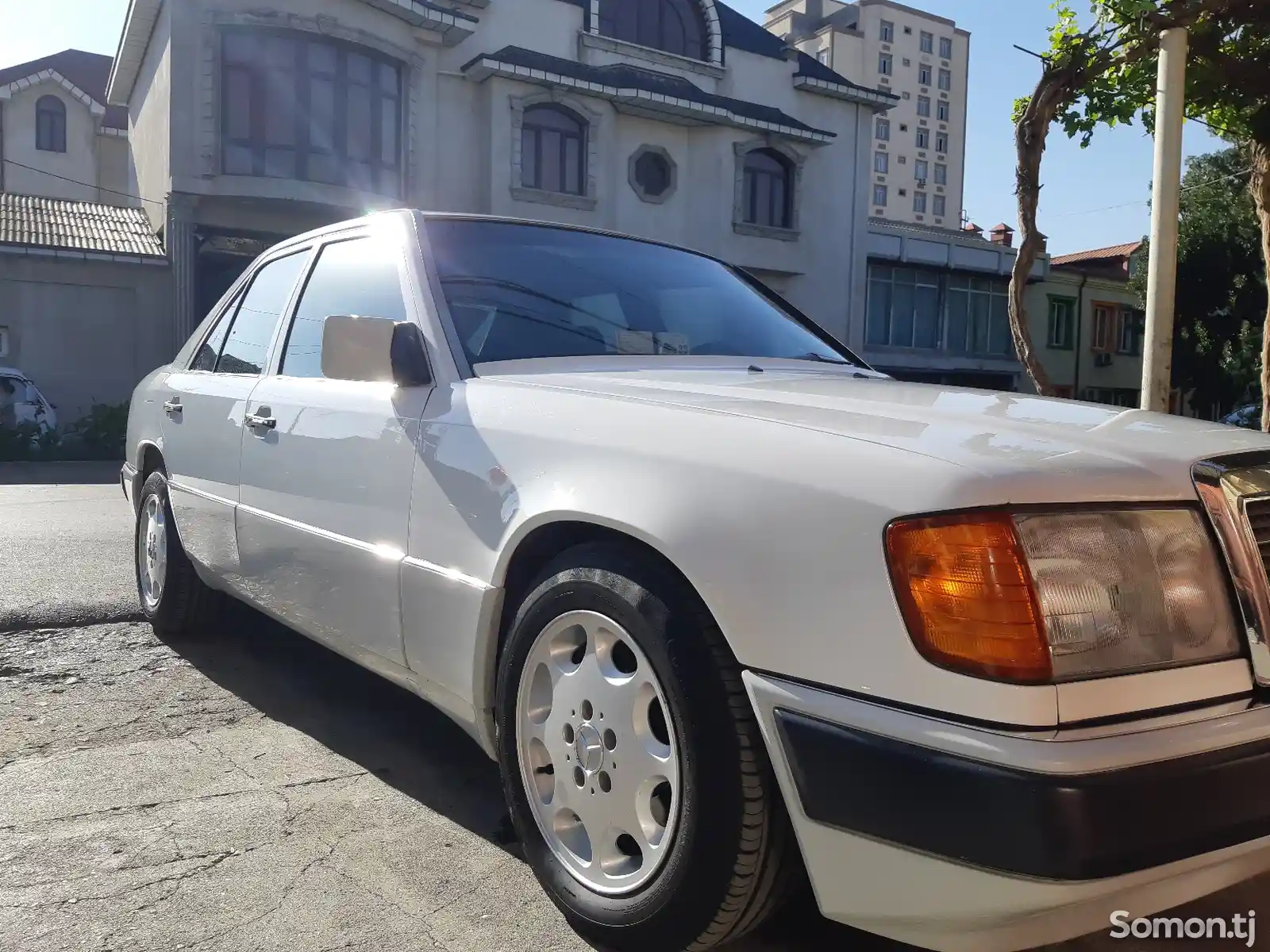 Mercedes-Benz W124, 1990-3