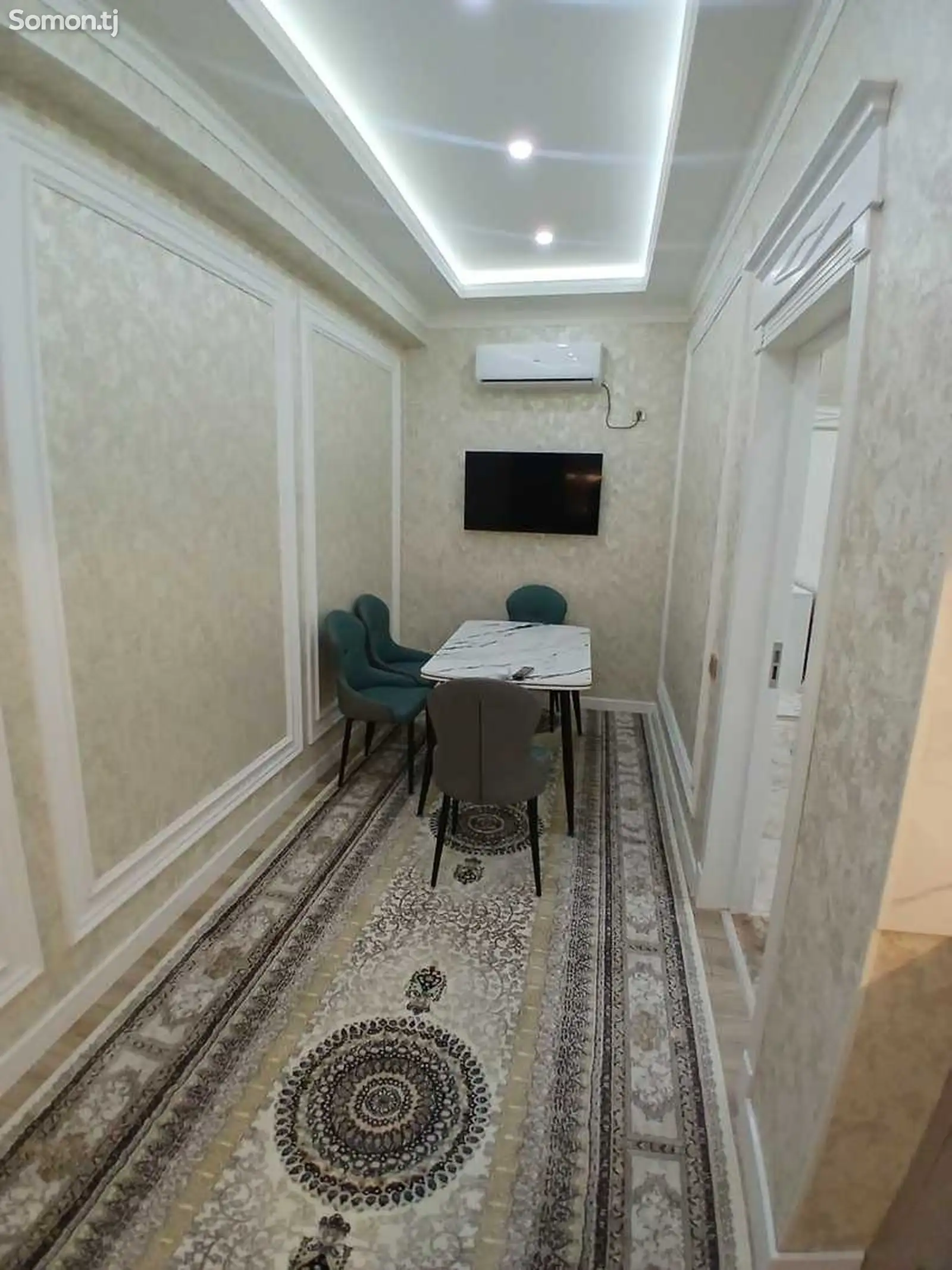 2-комн. квартира, 13 этаж, 70м², Цирк-1