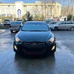 Hyundai Elantra, 2012