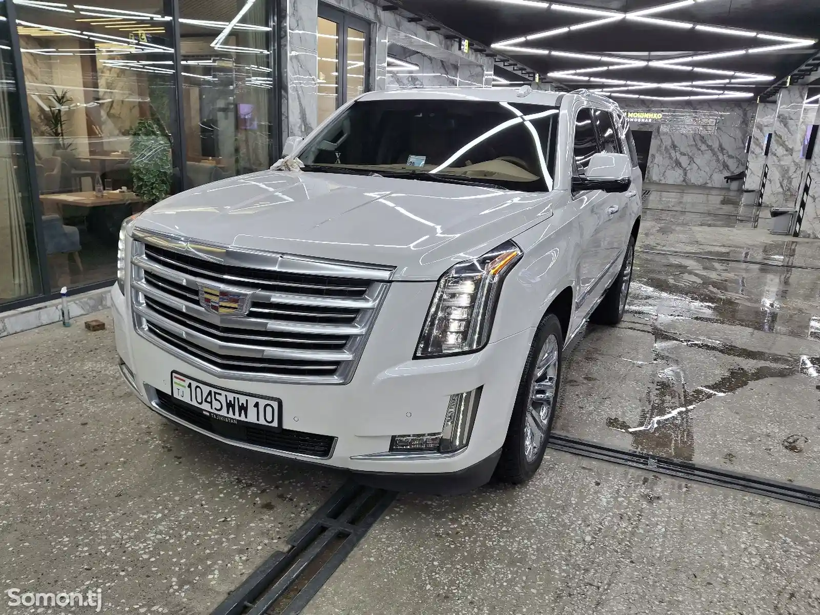 Легковые автомобили Cadillac, 2017-3