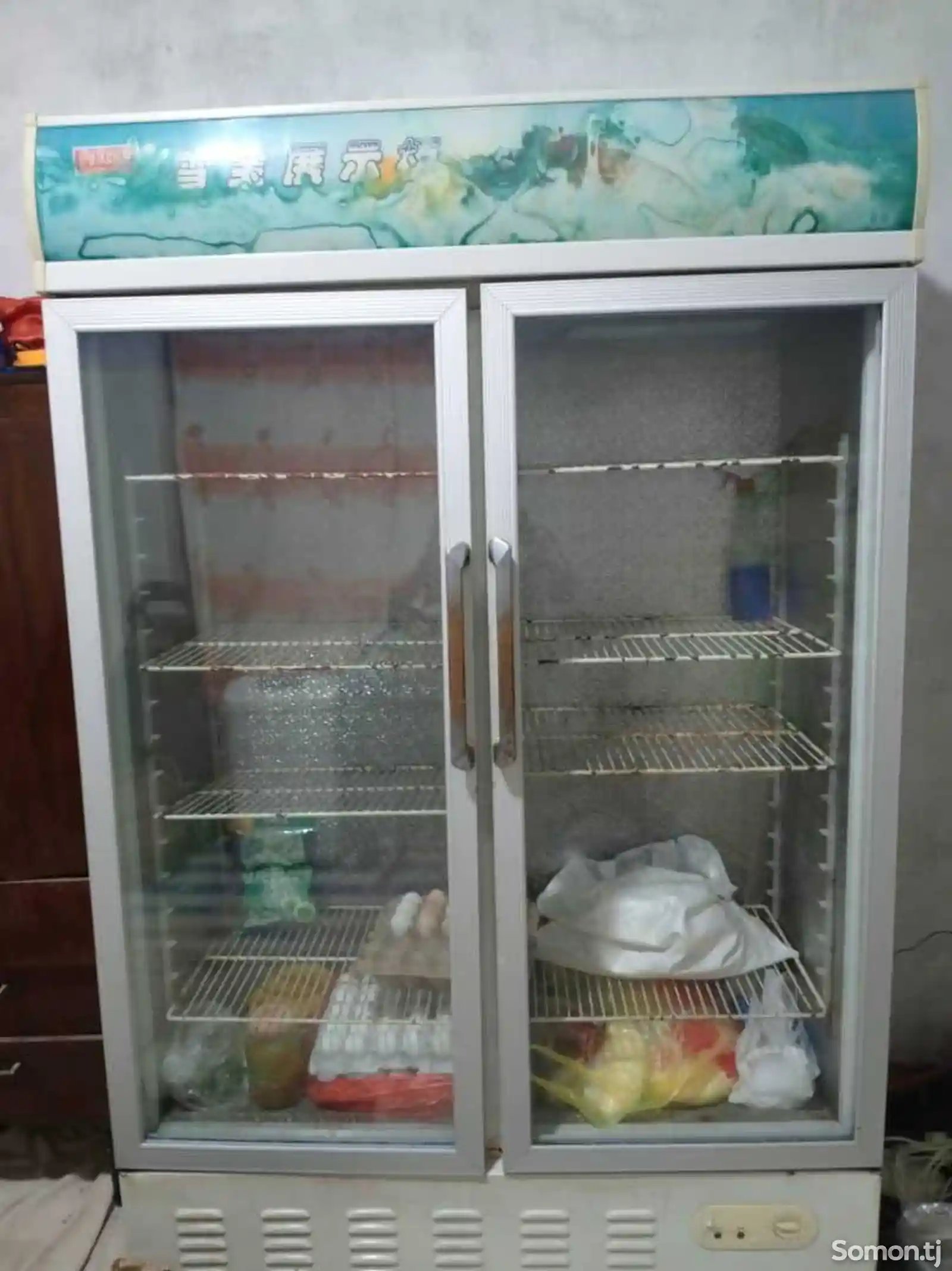 Витринный холодильник-4