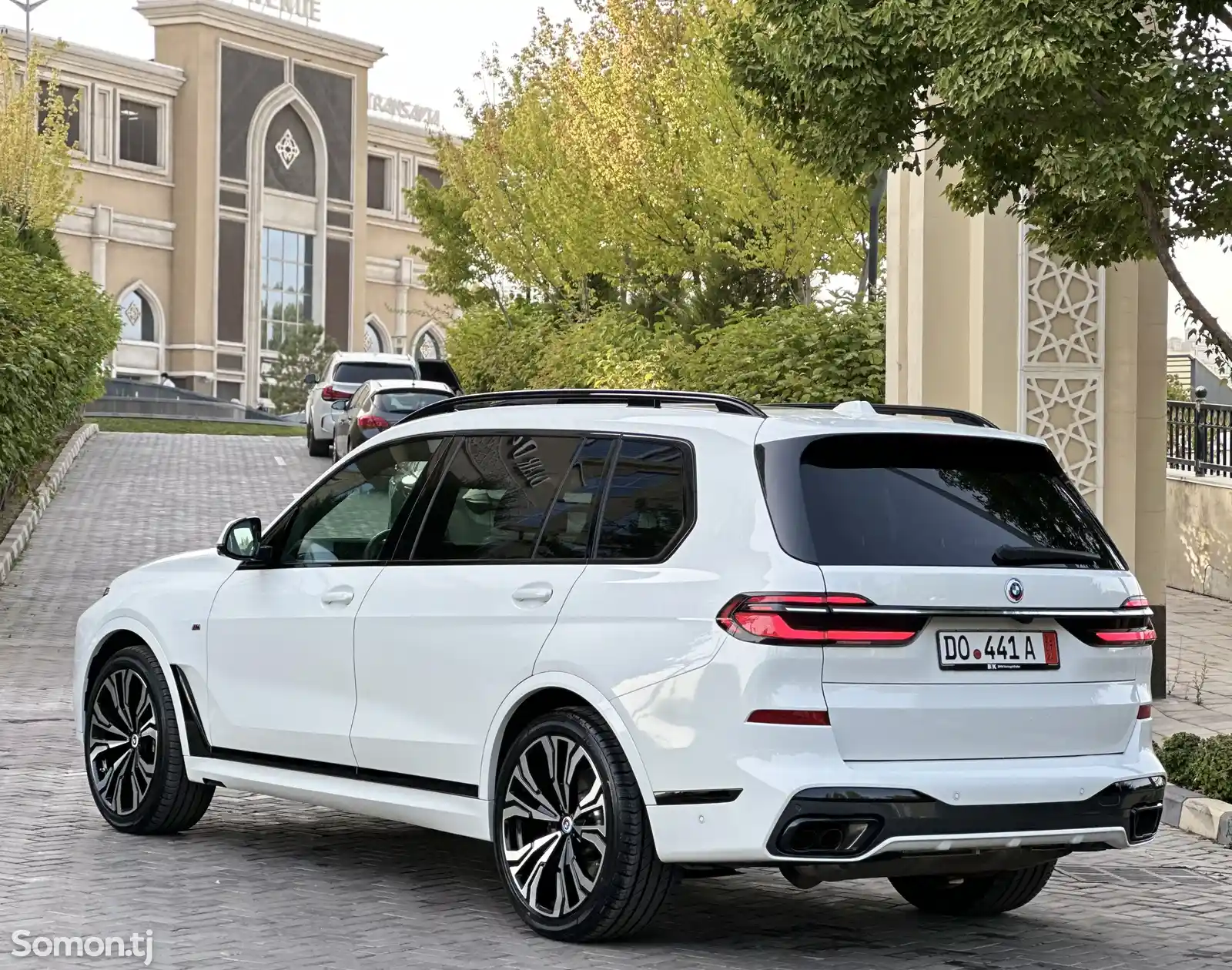 BMW X7, 2023-4