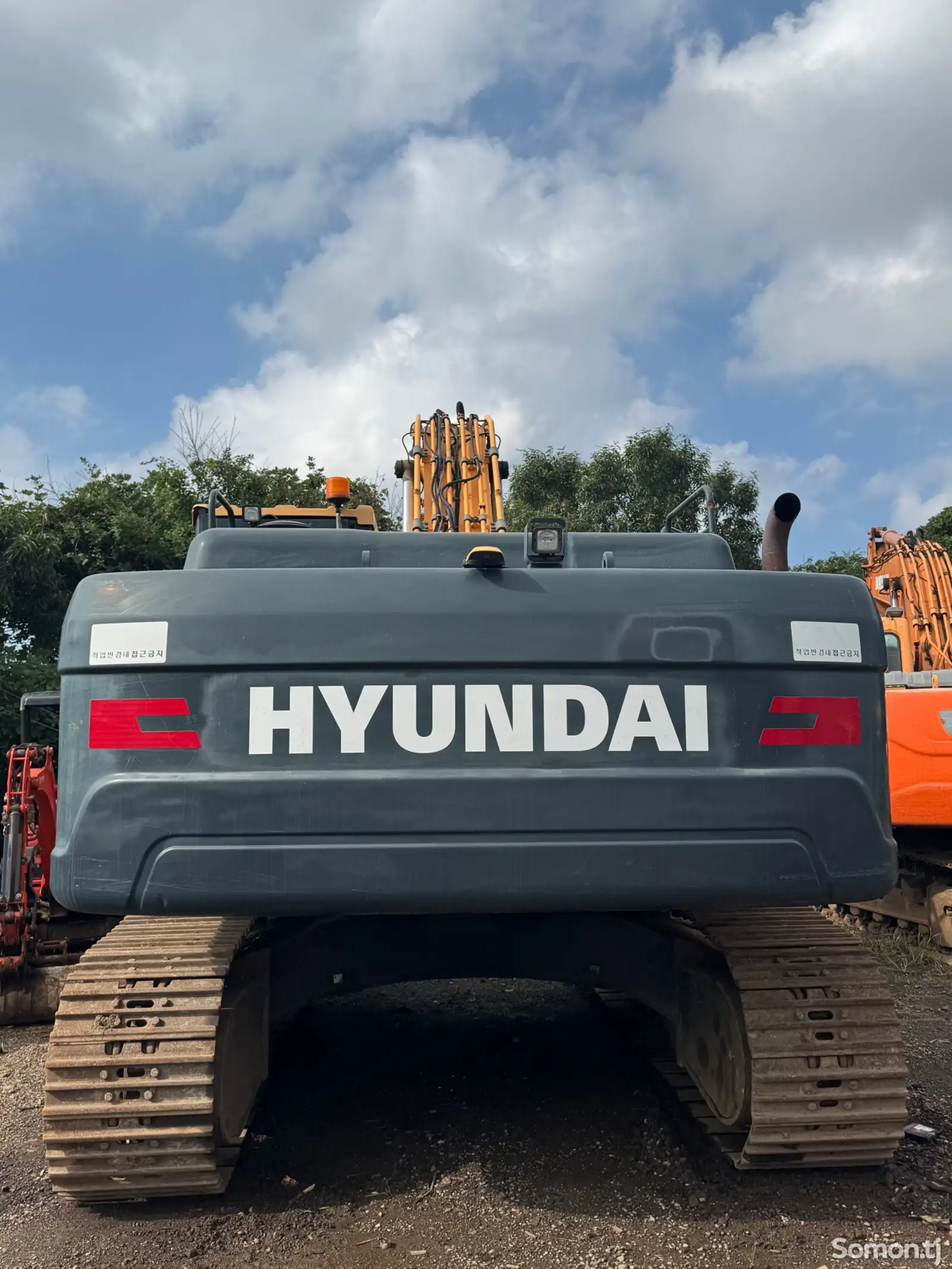 Экскаватор Hyundai HX300-7