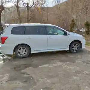 Toyota Fielder, 2008