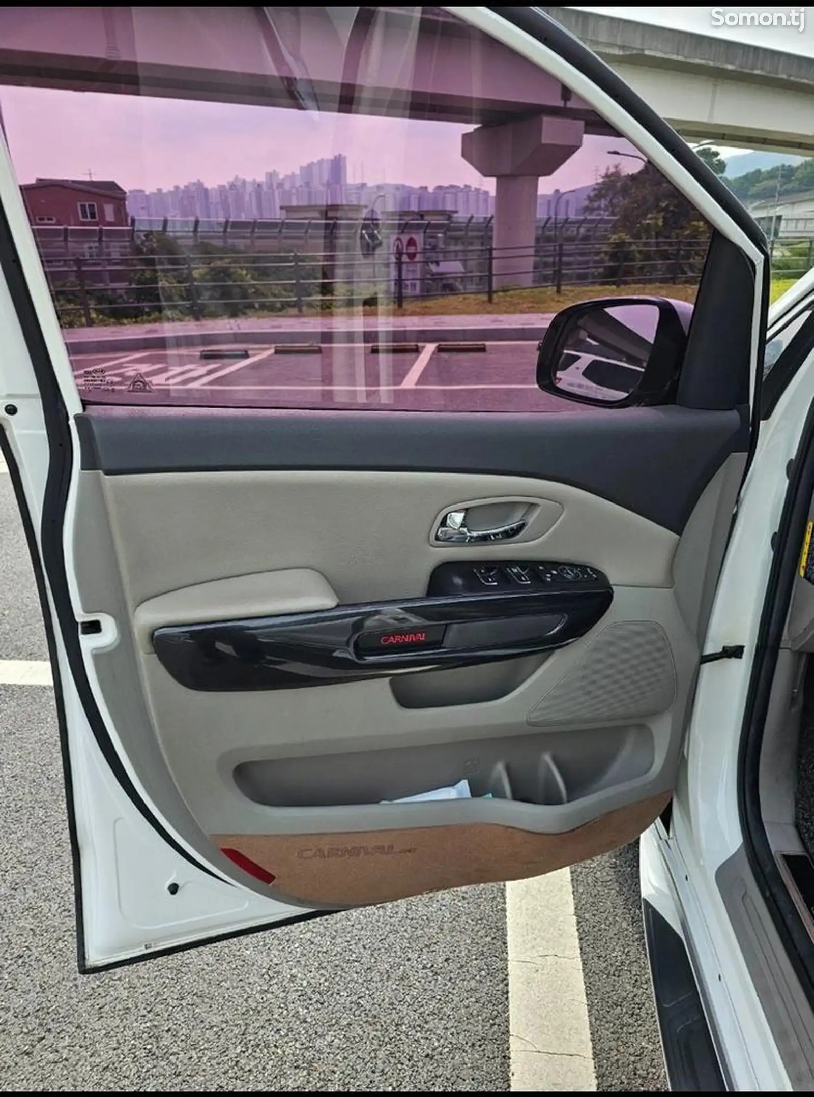 Kia Carnival, 2015-7