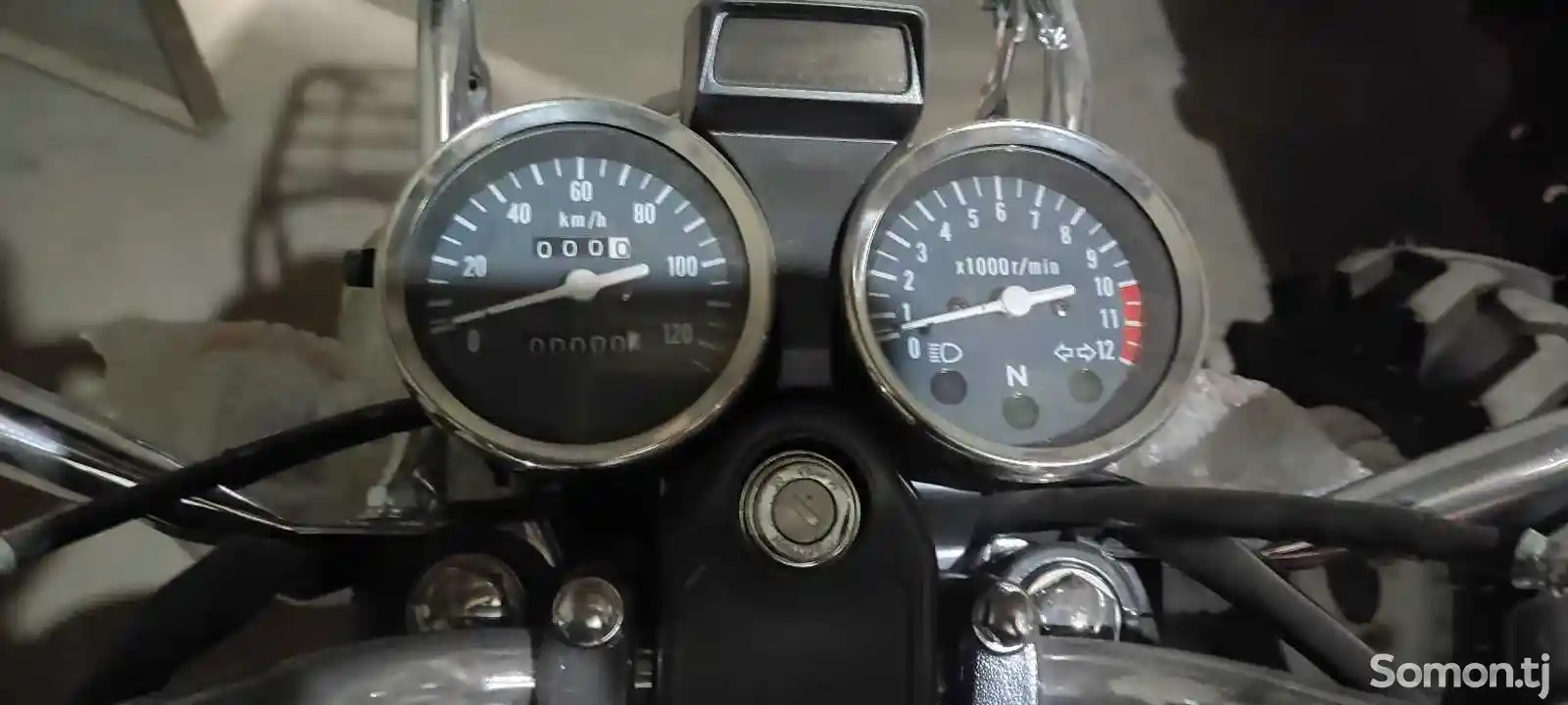 Мотоцикл Suzuki 200-8