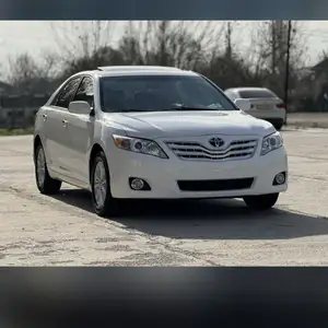 Toyota Camry, 2011