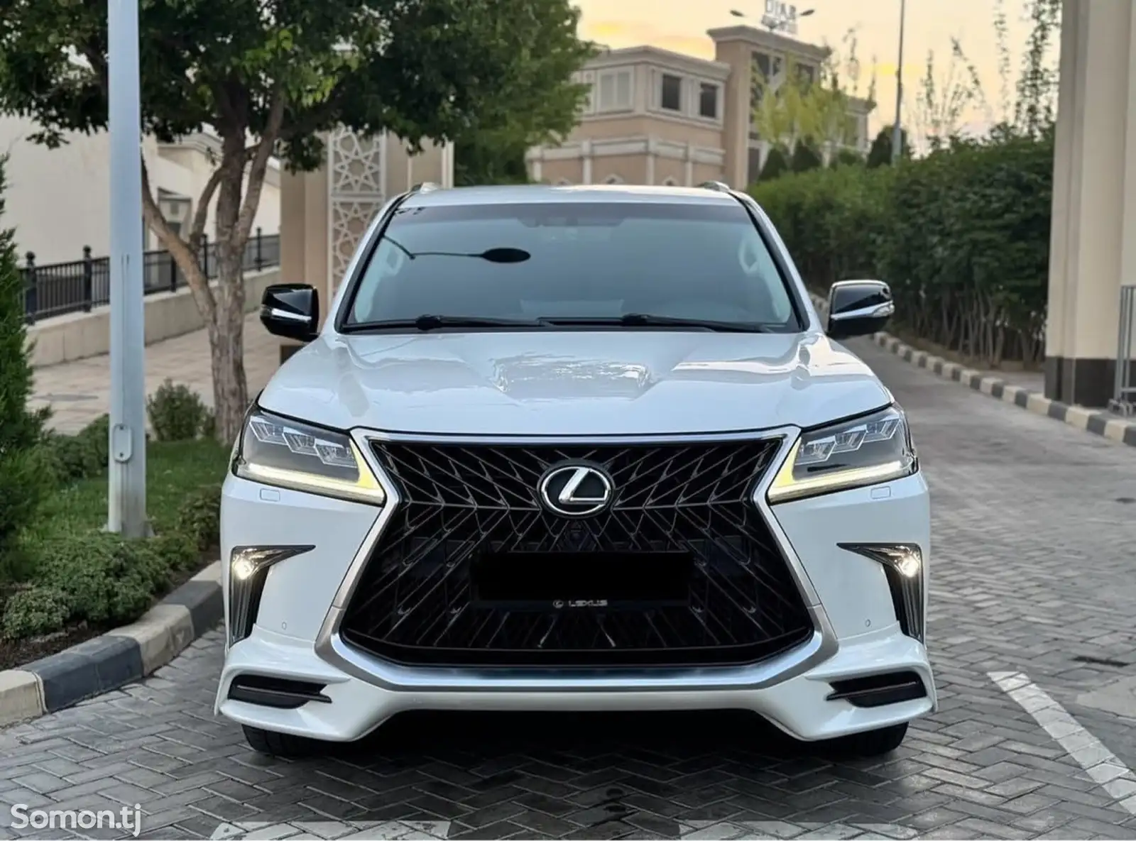 Lexus LX series, 2017-1