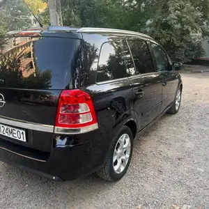 Opel Zafira, 2011