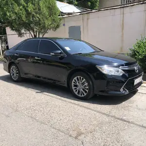 Toyota Camry, 2016