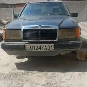 Mercedes-Benz W124, 1986