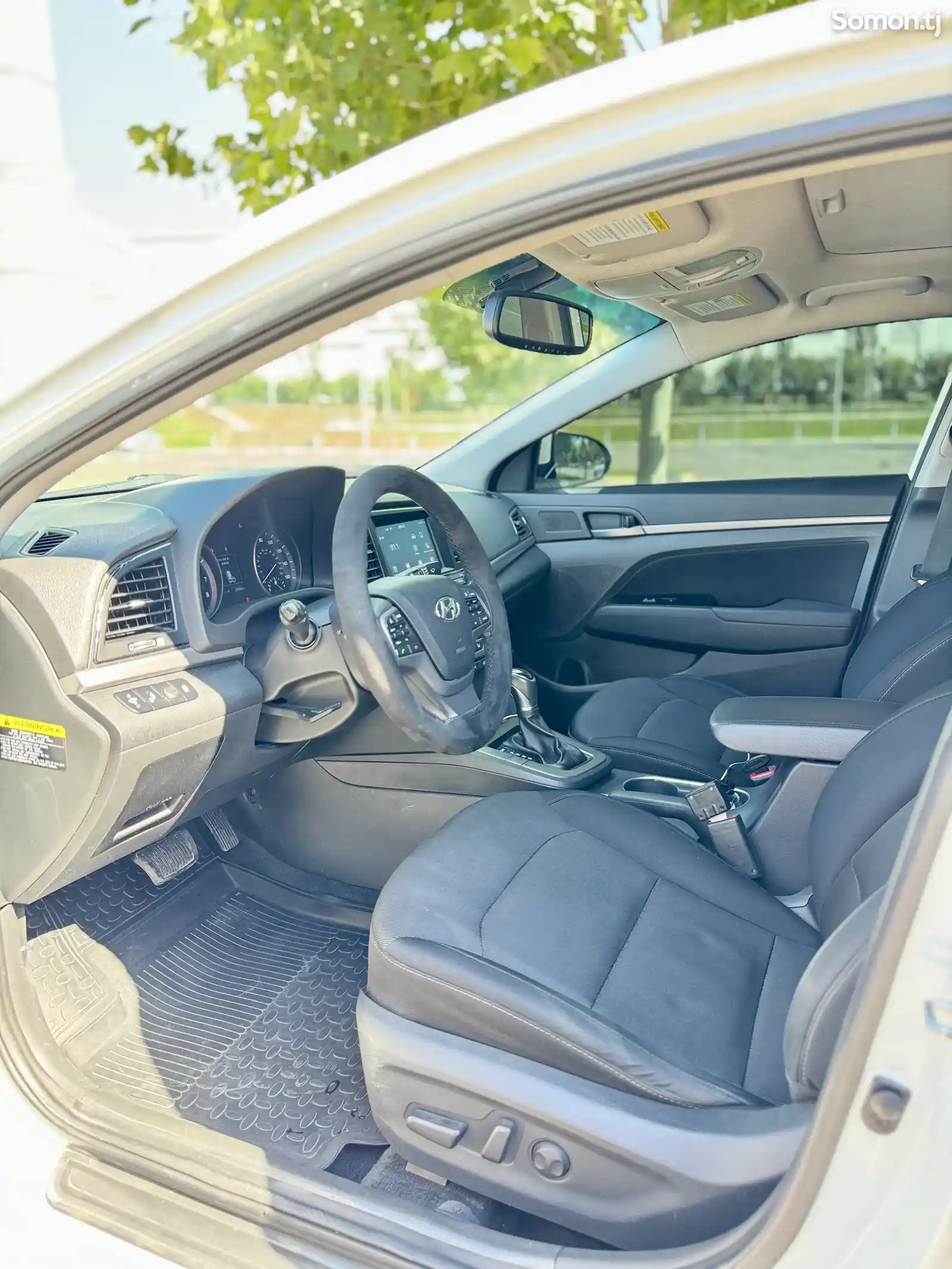 Hyundai Elantra, 2017-8