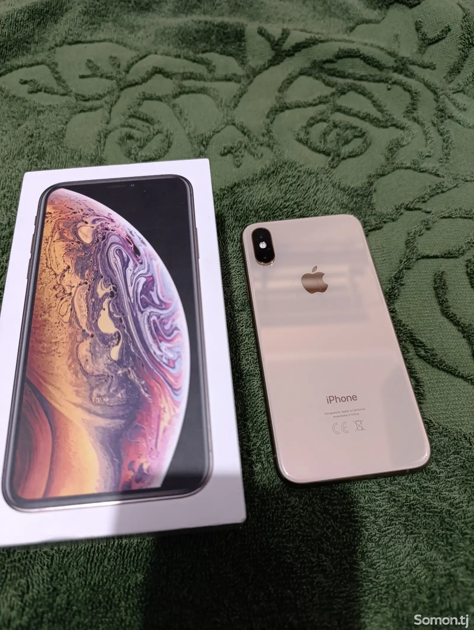 Apple iPhone Xs, 64 gb, Gold-1