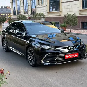 Toyota Camry, 2023