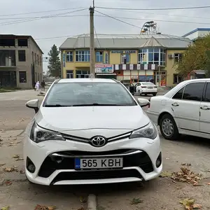 Toyota Avensis, 2015