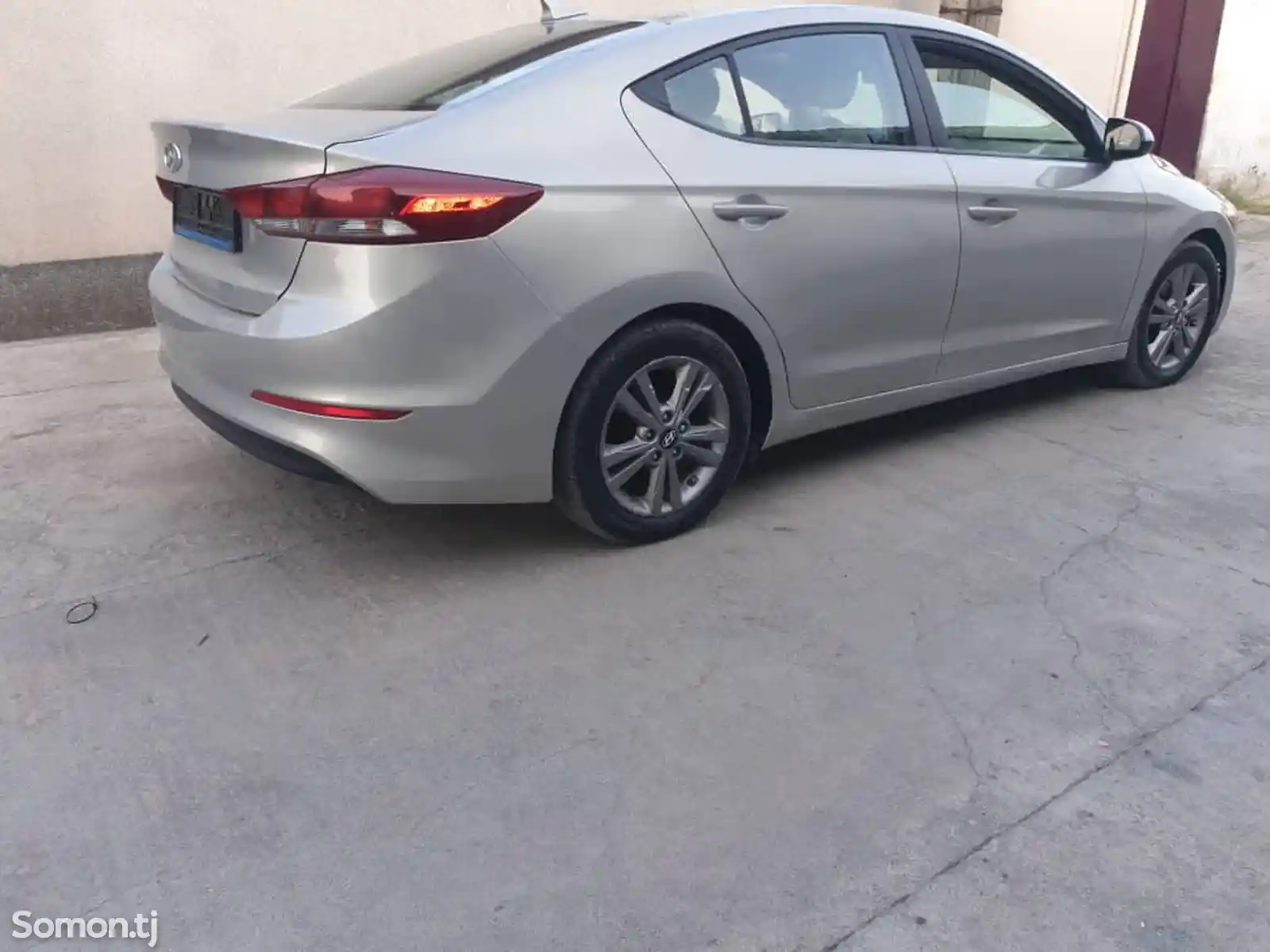 Hyundai Elantra, 2017-3