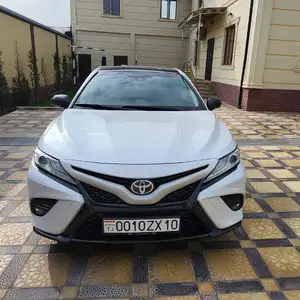 Toyota Camry, 2019