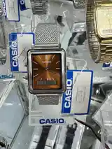 Соати Занона бо тарҳи минималистӣ ва шево Casio MTP-B205M-5EDF-4