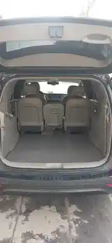 Kia Carnival, 2015-8