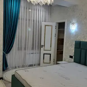 2-комн. квартира, 20 этаж, 72м², Шохмансур