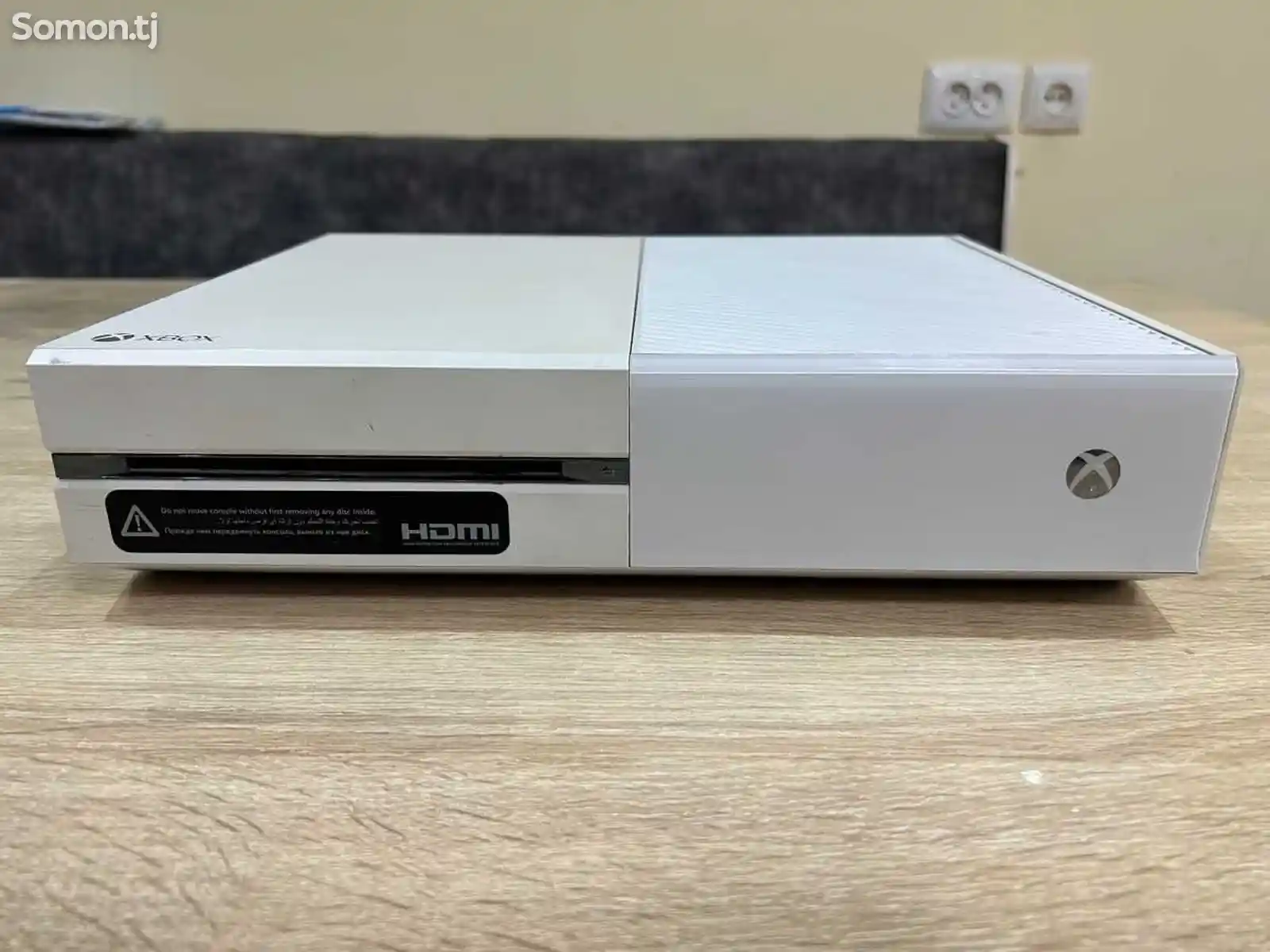 Игровая приставка Xbox One 500 Gb-1