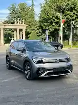 Volkswagen ID.6, 2022-2