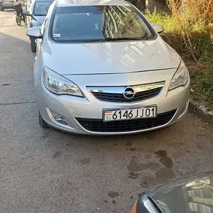 Opel Astra J, 2010